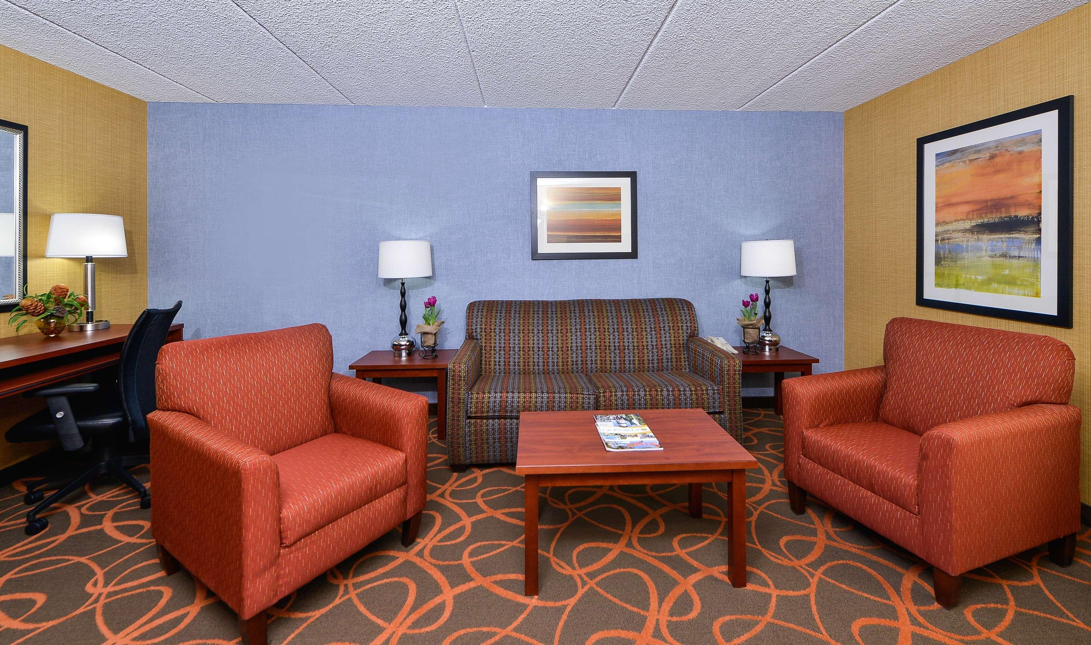 Best Western Plus Fresno Airport Hotel Buitenkant foto