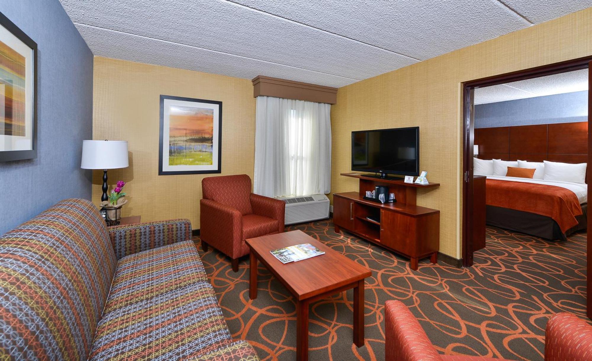 Best Western Plus Fresno Airport Hotel Buitenkant foto